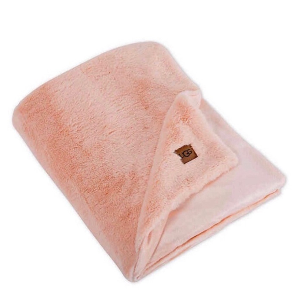 UGG Baby Pink Polar Throw Blanket 50 In x 70In